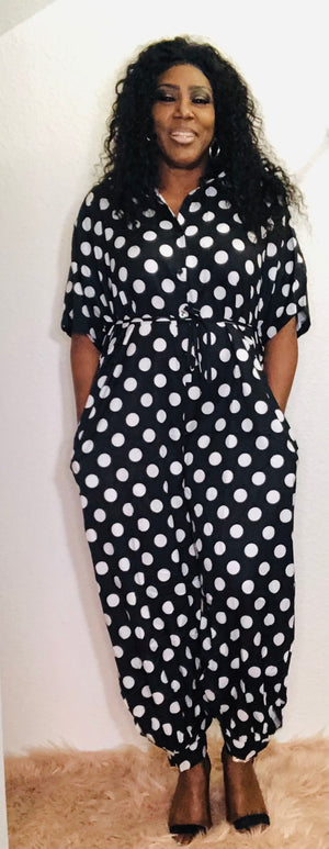 Black and white polkadots